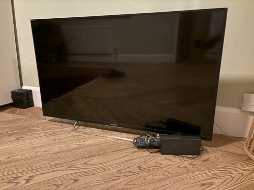 Sony flat screen - , 32”