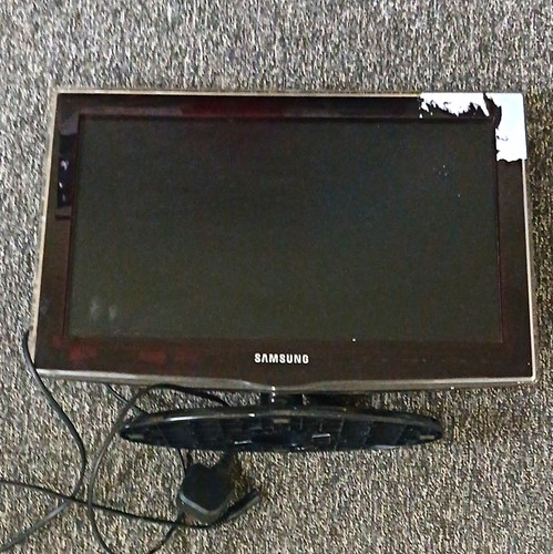 Samsung lcd flat screen - lcd,