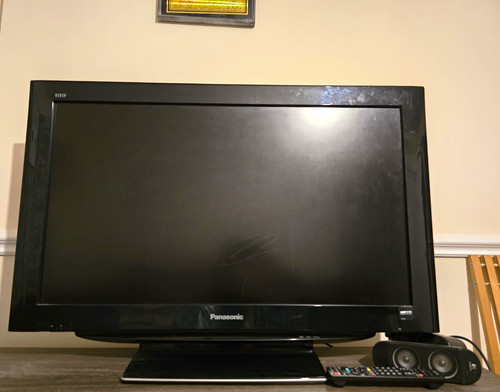 Panasonic viera 32in lcd - panasonic,