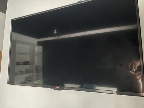 43in plasma flat screen - 43in,